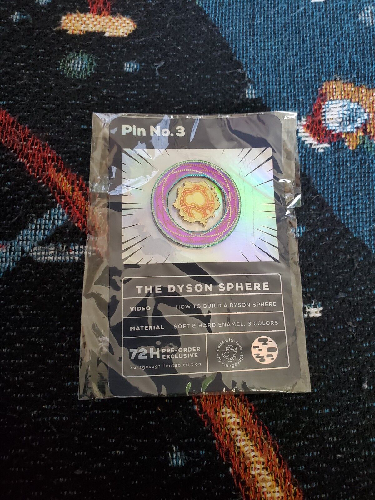 Kurzgesagt - Limited Edition Dyson Sphere Pin in wrapper 