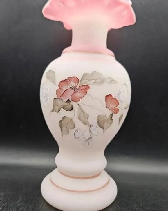 George FENTON HAND PAINTED Pink SATIN FLORAL RUFFLED Vtg. Glass Vase D. Barbour