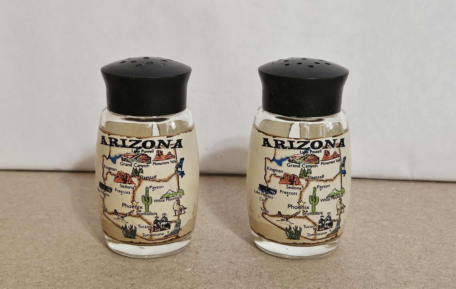 Vintage ARIZONA Map Salt & Pepper Shakers Very Nice