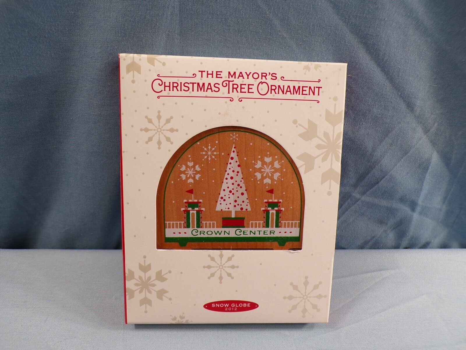 Hallmark 2012 The Mayor\'s Christmas Tree Ornament - Snow Globe NIB