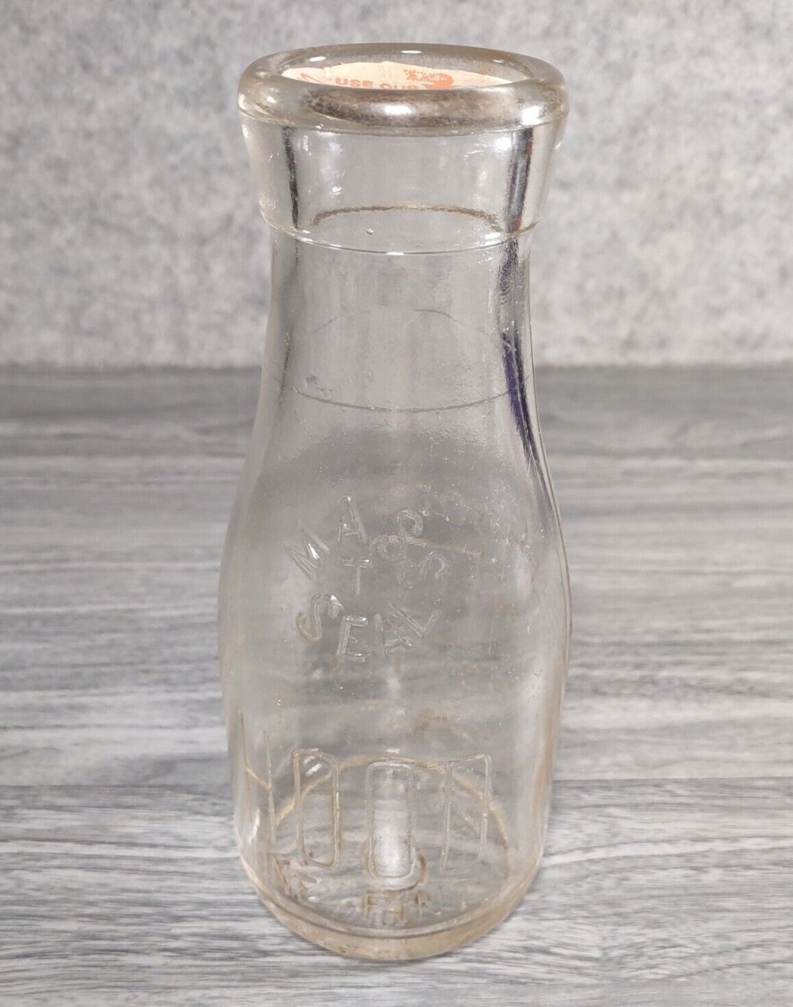 HP Hood & Sons Dairy Experts Pint Size Glass Milk Bottle Boston Mass 1924 OJ Cap