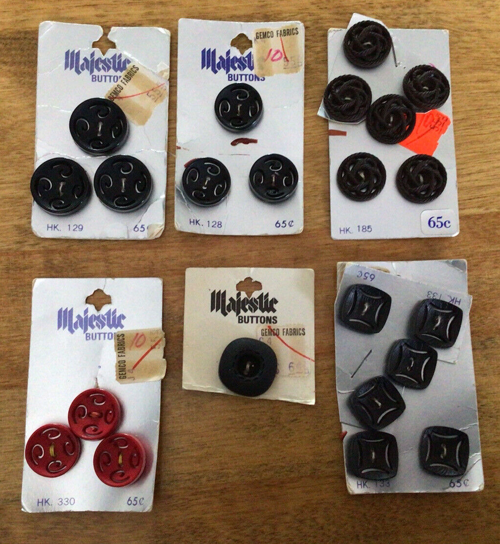 Lot Of 6 VTG MAJESTIC Button Cards, Black/Red Plastic Cut-Out Design, 22 Buttons