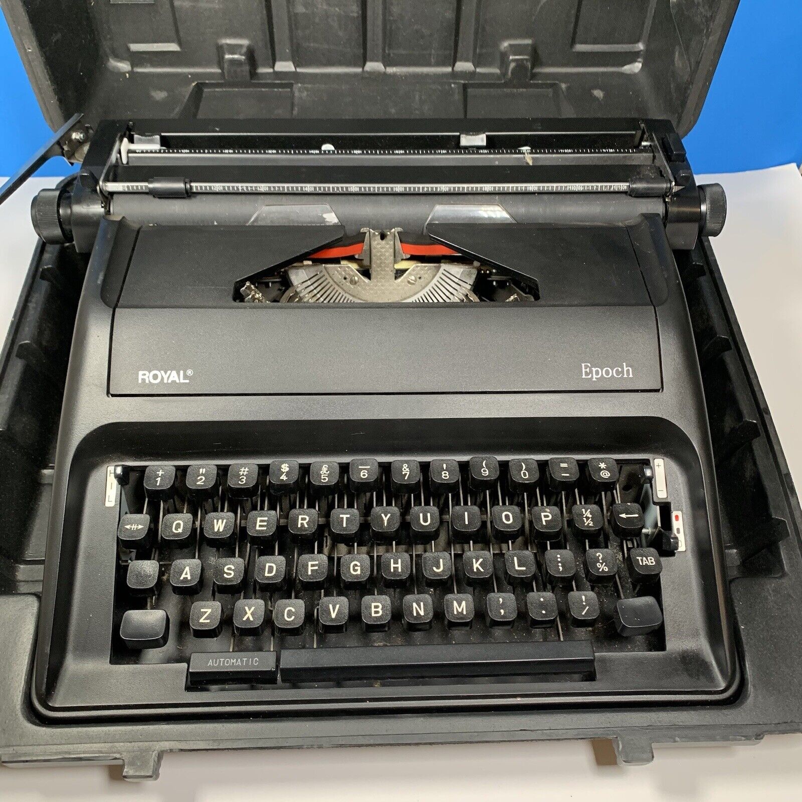 Royal Epoch Manual Portable Black Typewriter w/Hard Case In Original Handle Case