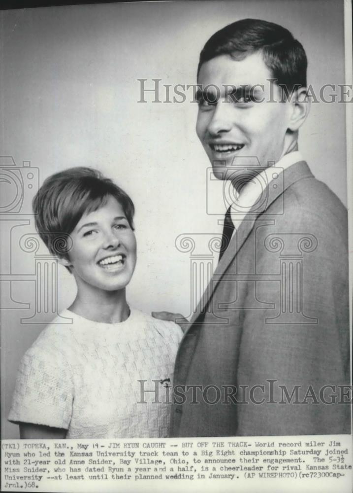 1968 Press Photo Jim Ryun,Kansas track star, and Anne Snider announce engagement