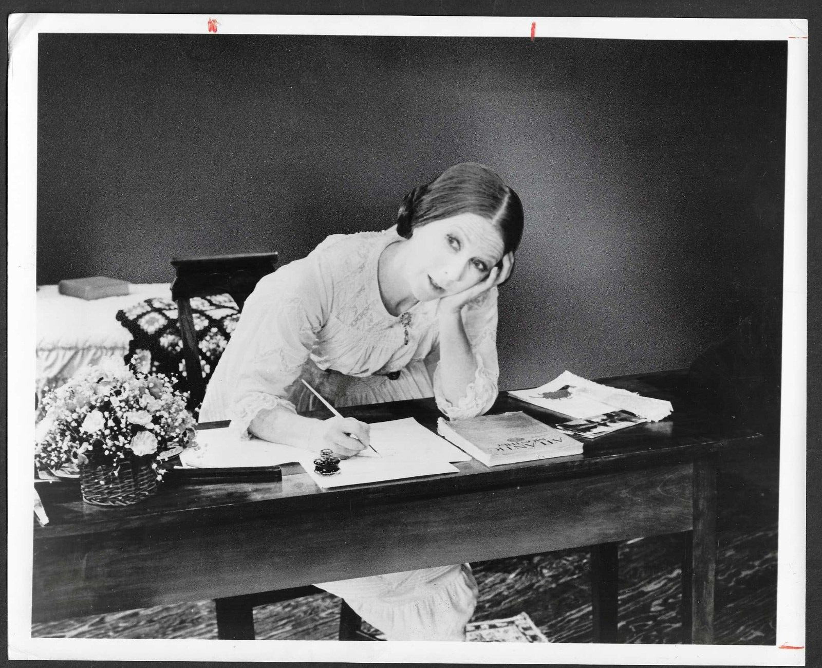 Julie Harris American actress VINTAGE 1977 ORIGINAL PRESS PHOTO