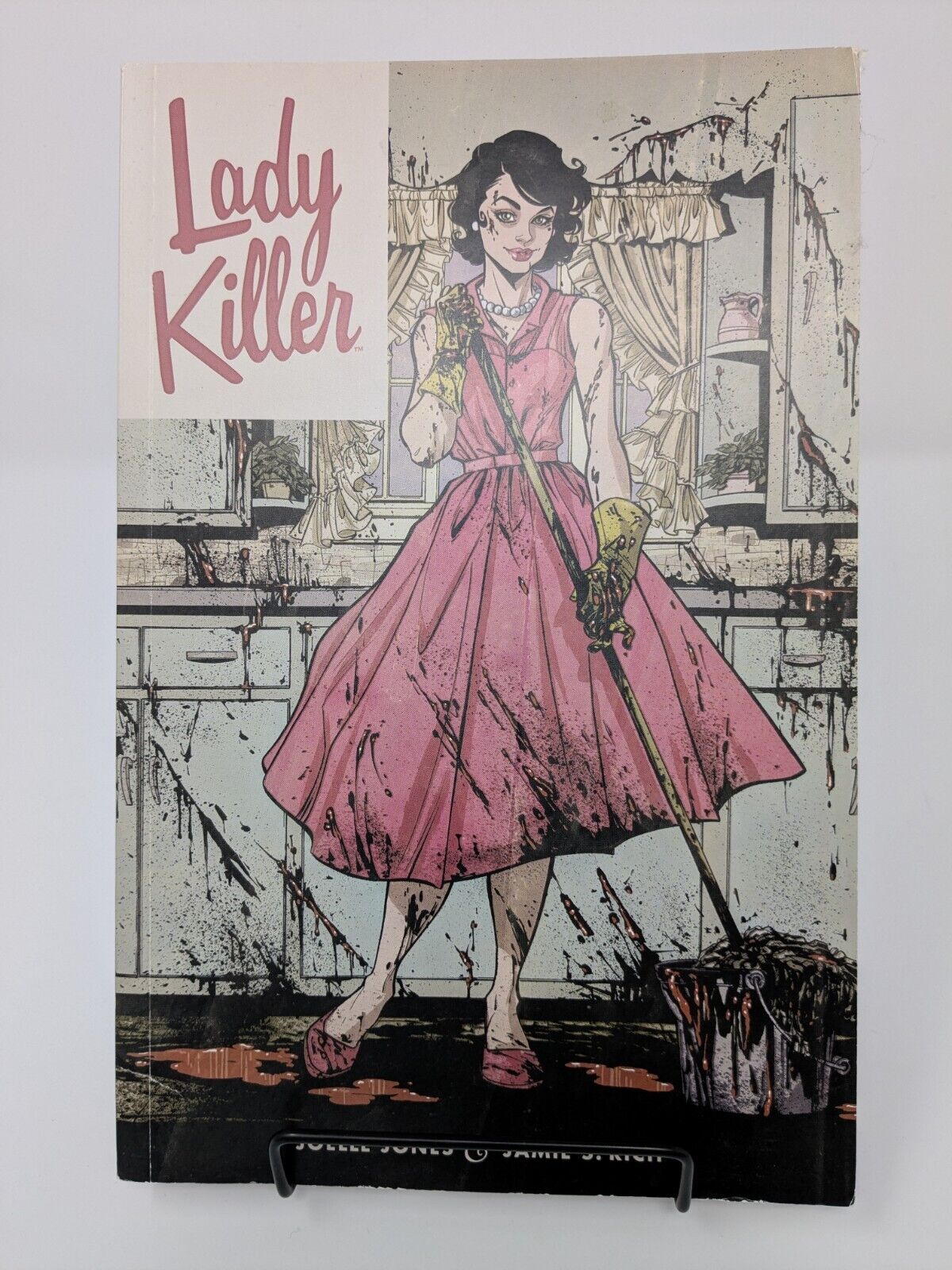 Lady Killer Volume 1 (Dark Horse Comics) Joëlle Jones, Jamie S. Rich, Very Good