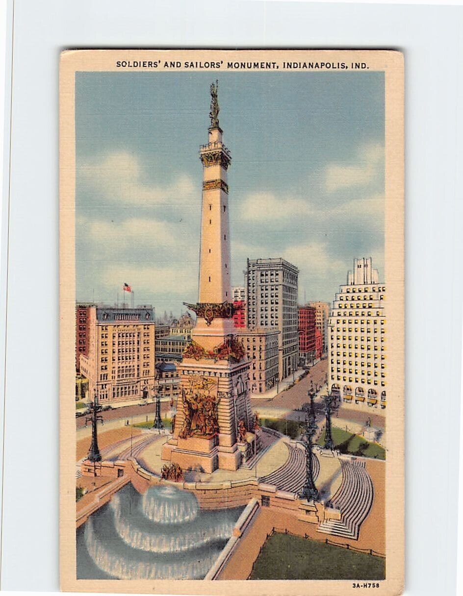 Postcard Soldiers\' and Sailors\' Monument Indianapolis Indiana USA