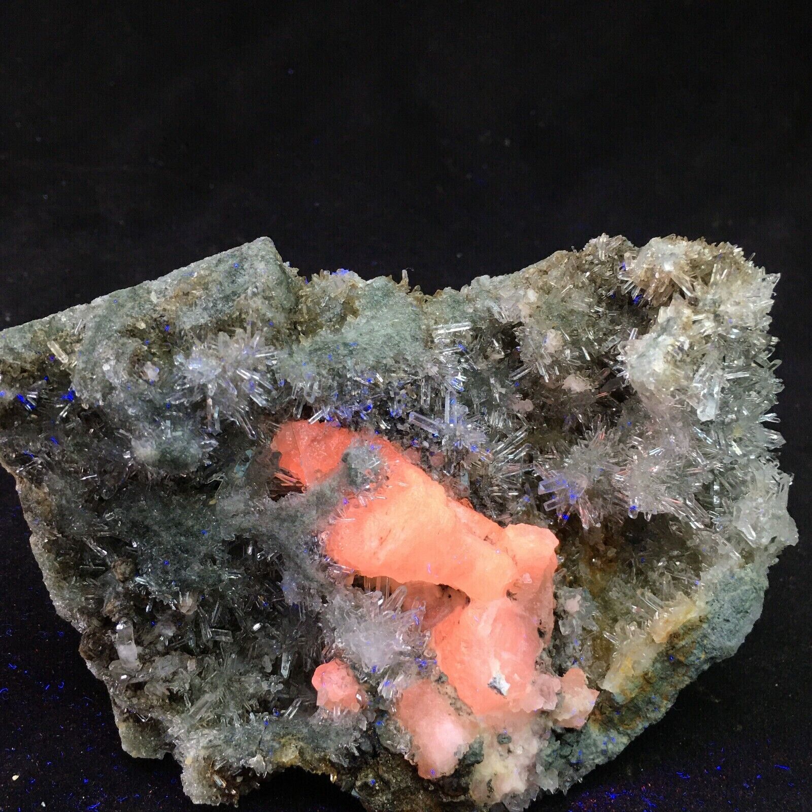 430g Rare Natural Chrysanthemum Crystal and Fluorescent Calcite
