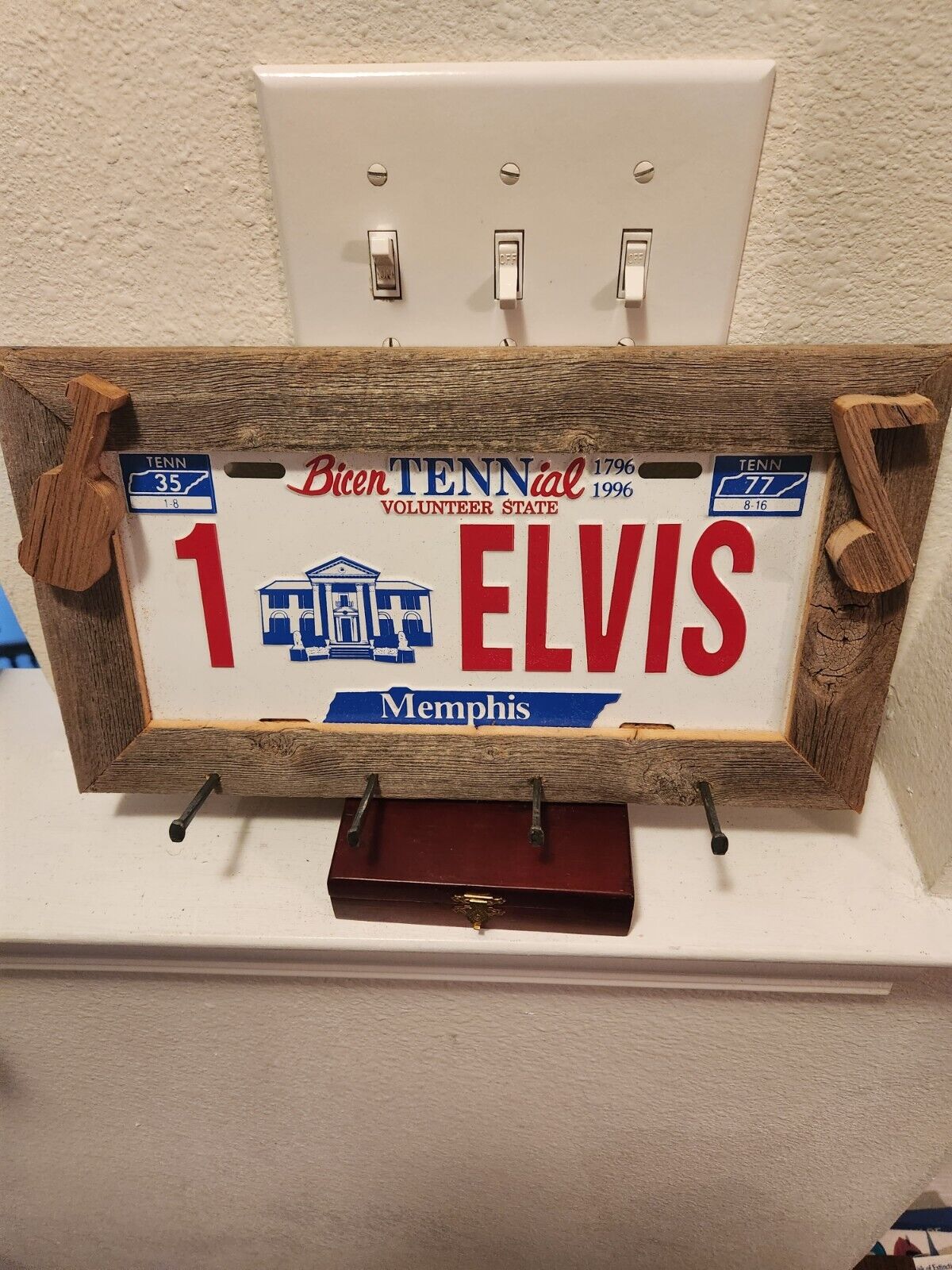 Tenn Memphis 1 Elvis Bicentennial License Plate Wooden Framed Key Rack
