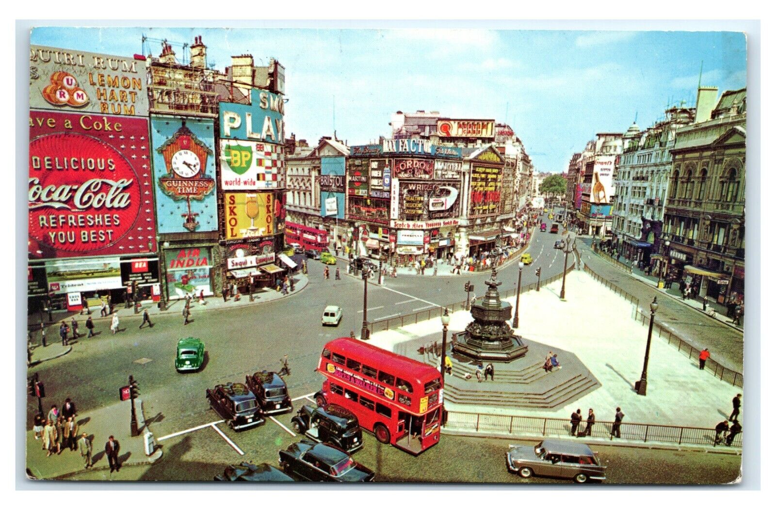 Postcard Piccadilly Circus, London 1970\'s H60