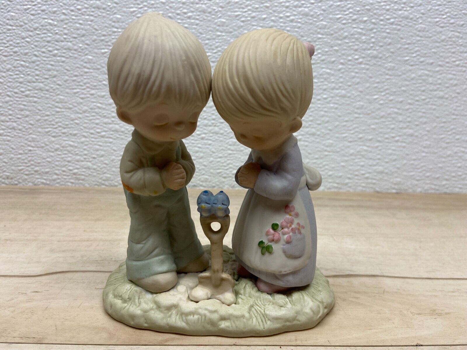 Vtg 1976 Enesco Prayer Changes Things Porcelain Figurine