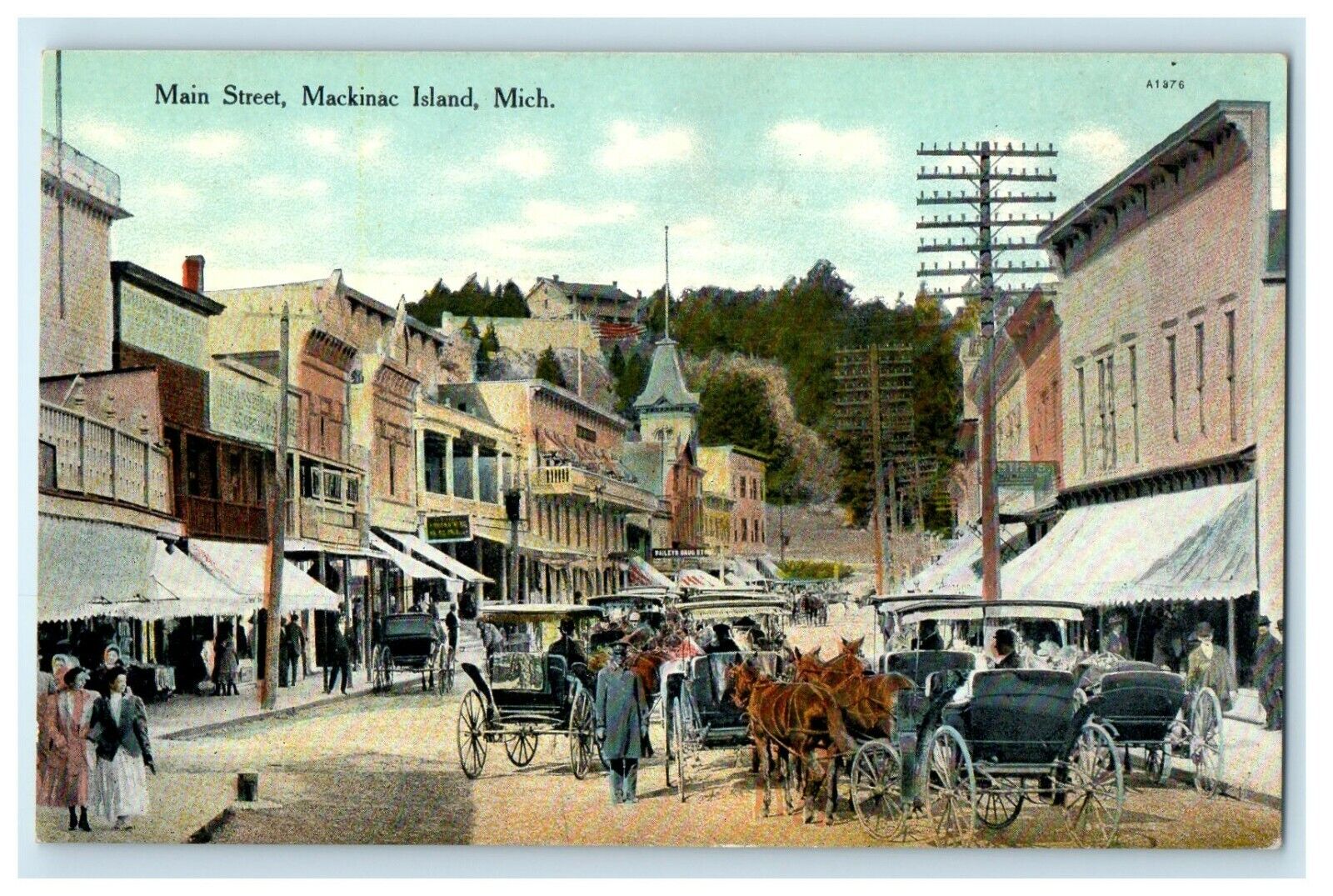 c1910's Main Street View Horse And Buggy Mackinac Island Michigan MI Postcard