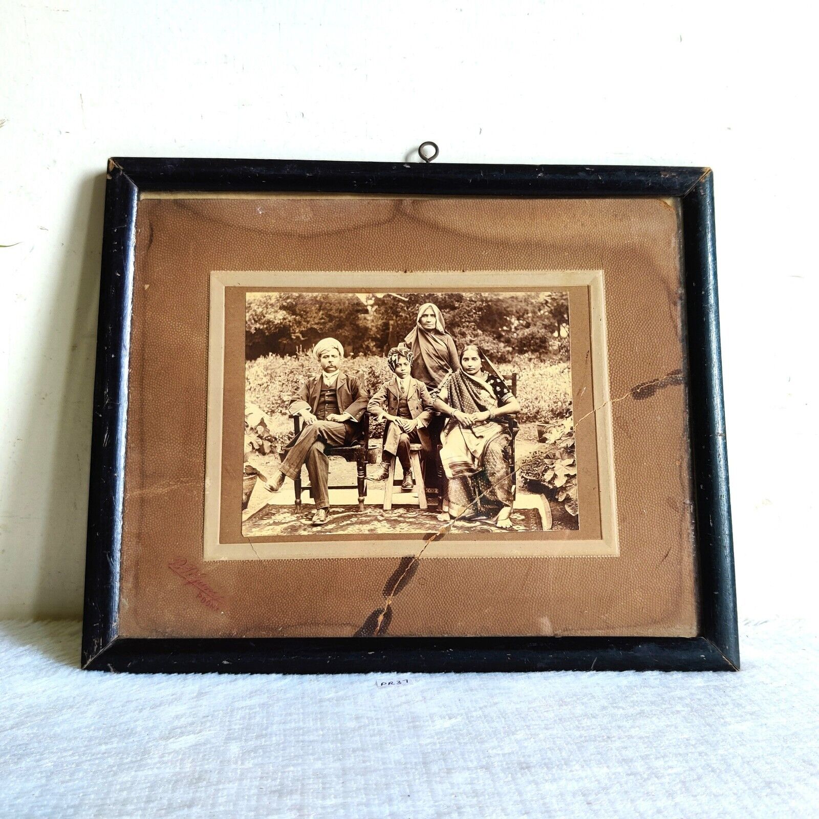 Vintage B&W Camera Photograph Happy Rich Family Well Framed Collectible PR37