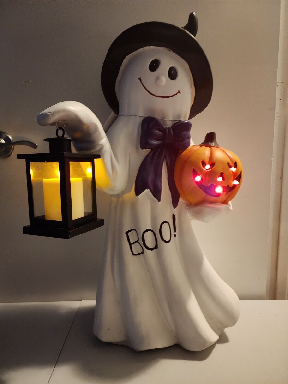 Halloween Vintage Style Plaster Lightup Ghost With lantern