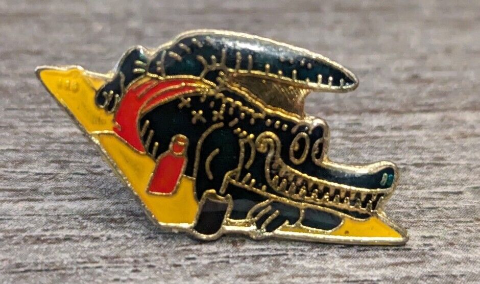 Vintage Alligator On Yellow Diamond Gold-Toned Lapel Pin