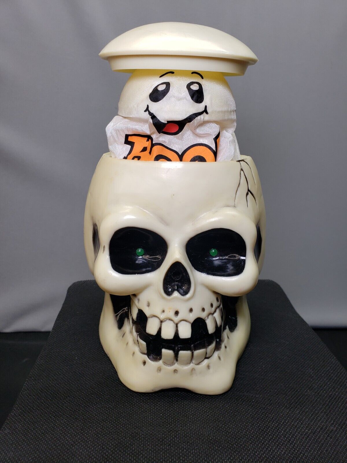 Vintsge Great American Fun Corp ANIMATED Halloween Skull Motion Activated 