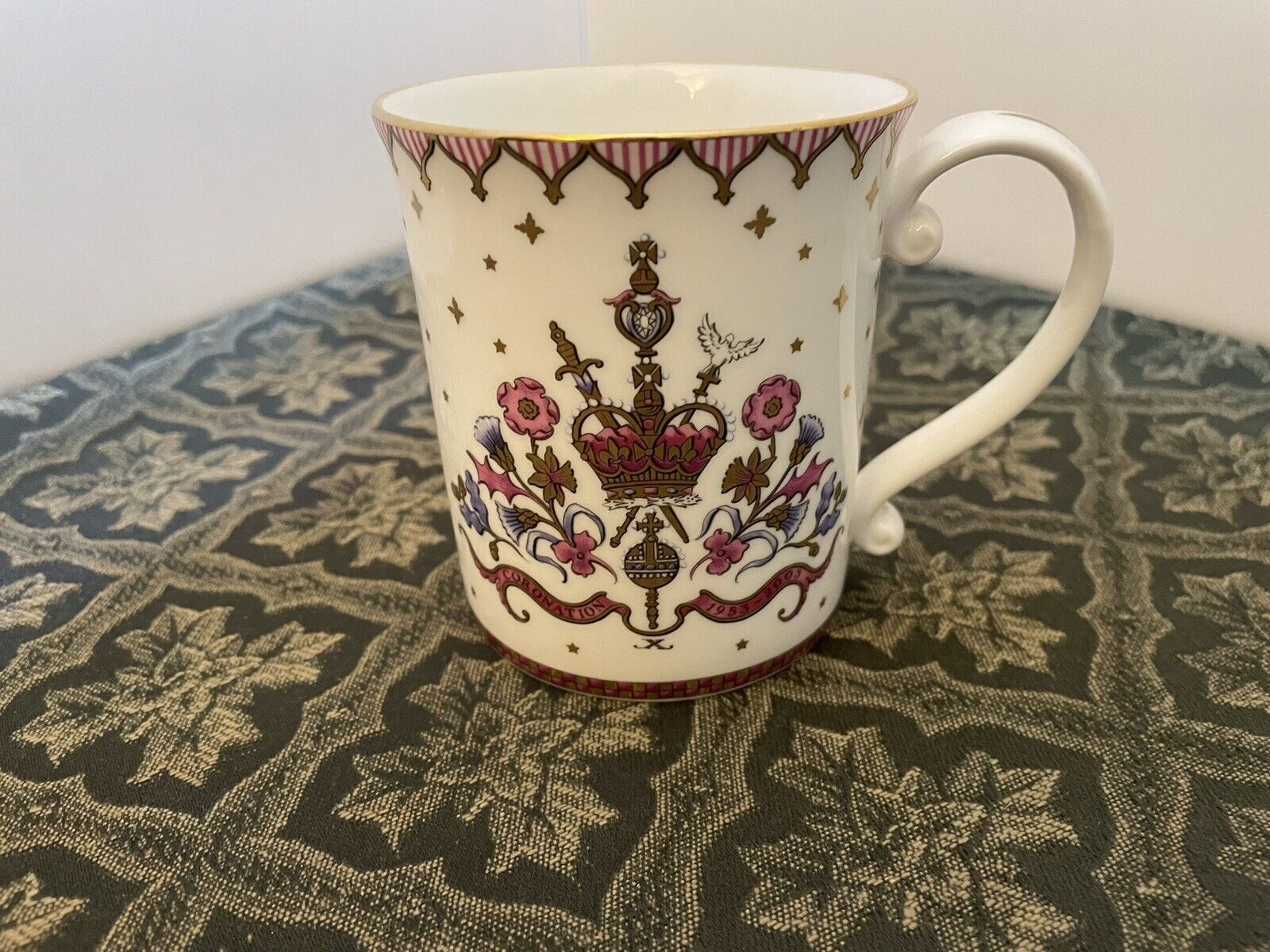 Royal Collection Queen Elizabeth II 50th Anniversary Coronation 1953-2003 Mug