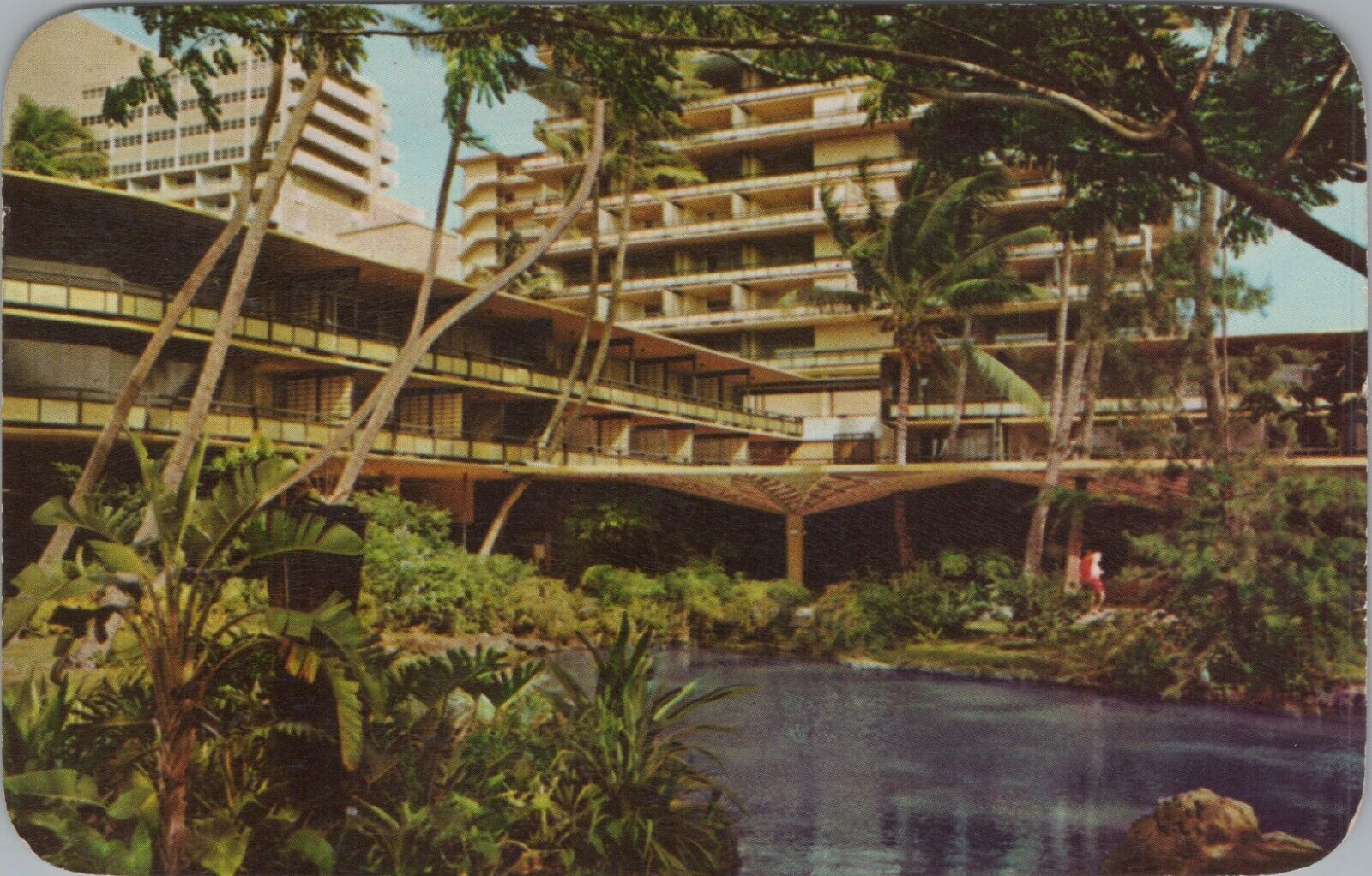 Hilton Hawaiian Village Hotel Honolulu Hawaii lobby gardens postcard C95