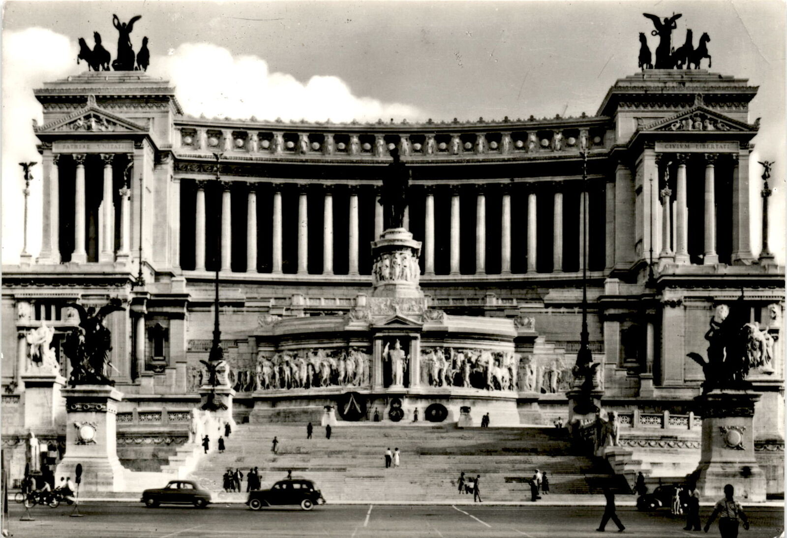 Altare della Patria, Rome, Italy, Monumento Nazionale, Vittorio Eman Postcard