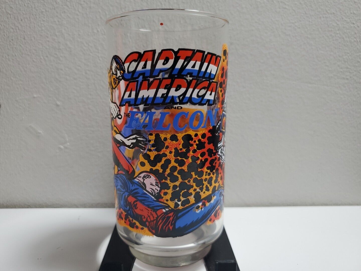 Vintage 1977 Marvel Comics 7-ELEVEN Captain America and Falcon Collectible Glass