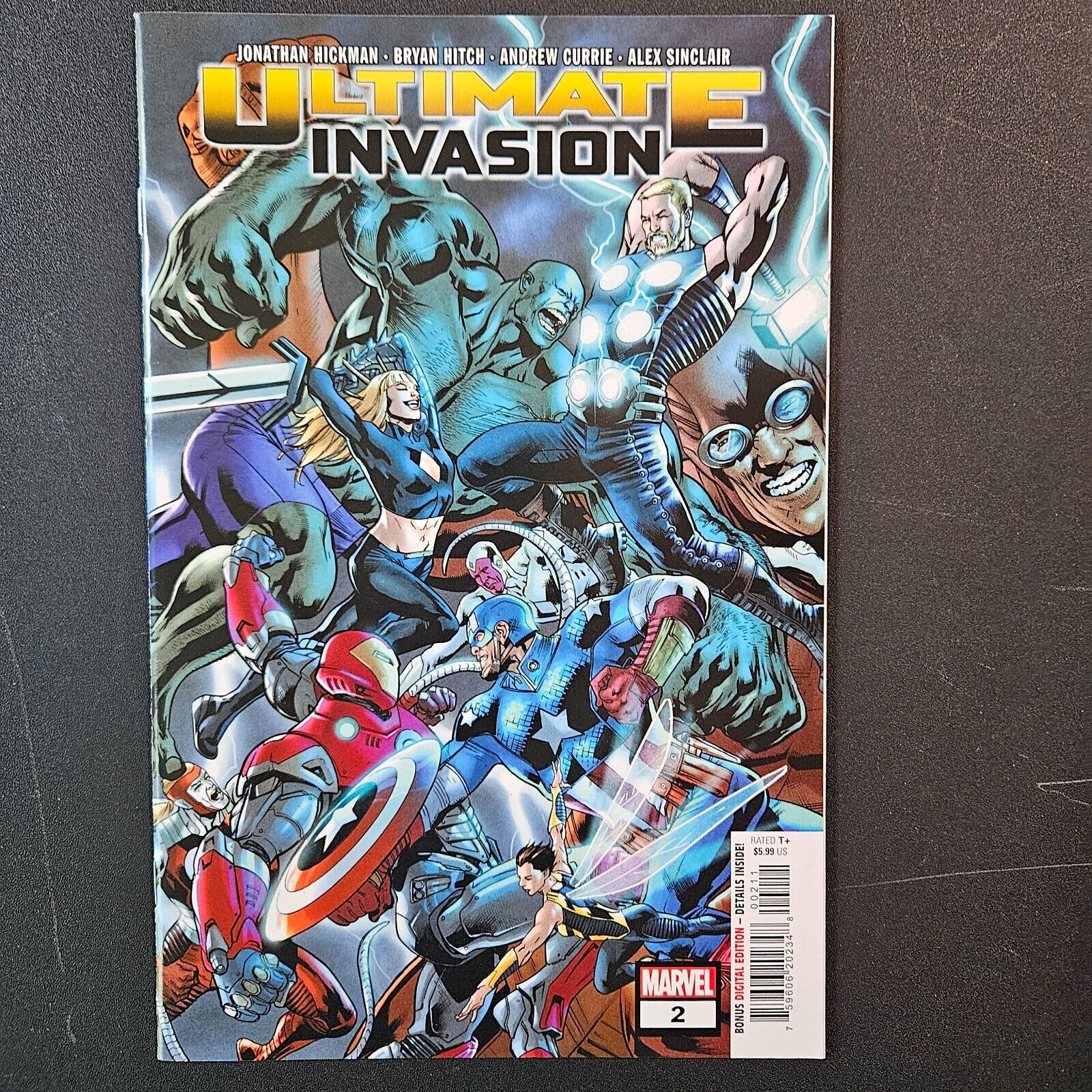 Ultimate Invasion #2 - Bryan Hitch Main Cover - 1st Print - Marvel Comics - 2023