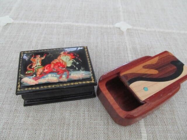 Vintage Miniature Hand Painted Lacquer Russian Box hinged & Signed 2pc