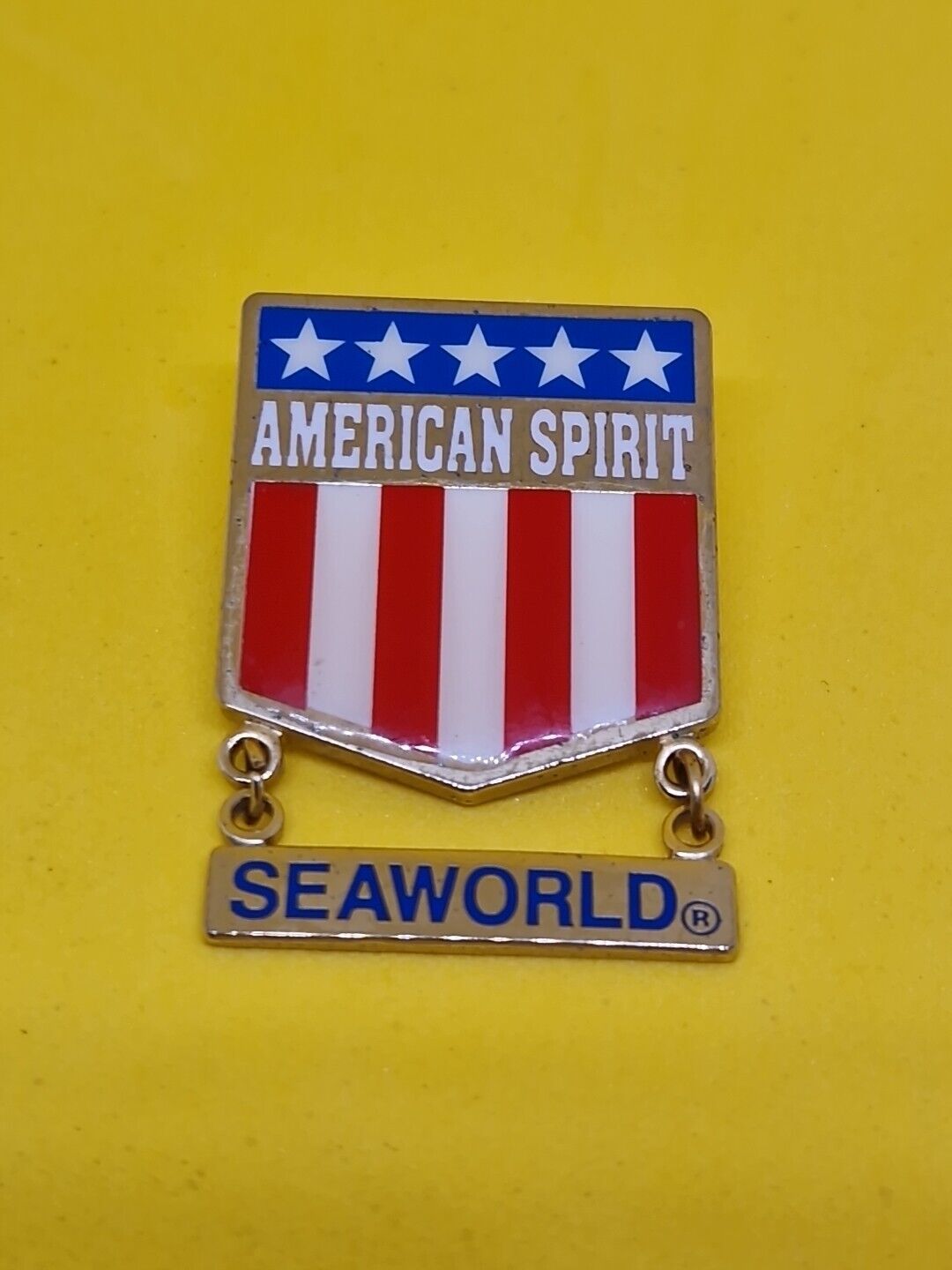 Pin Badge - Sea World SeaWorld Orlando Florida Shamu American Spirit