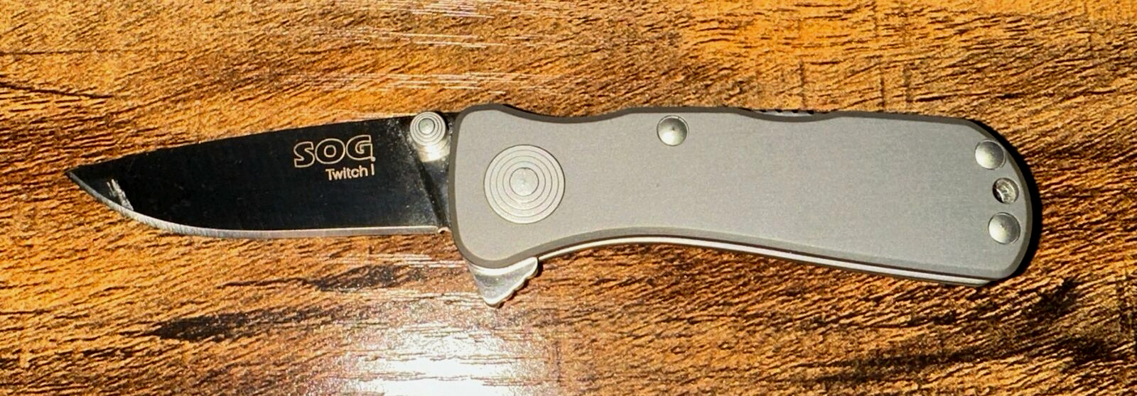 SOG Twitch I 1 Gray RARE Discontinued Assisted Pocket Knife - Great condition