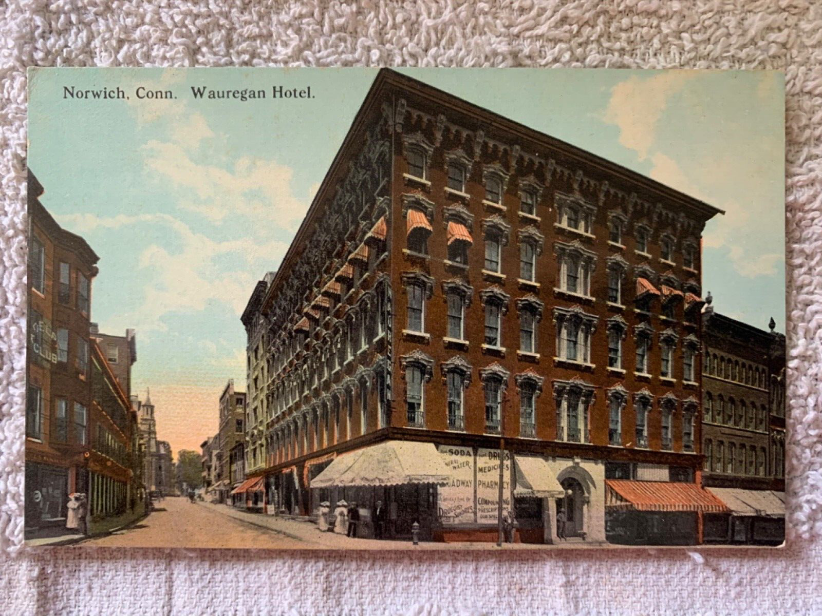 VintageNorwich CT postcard Waukegan Hotel