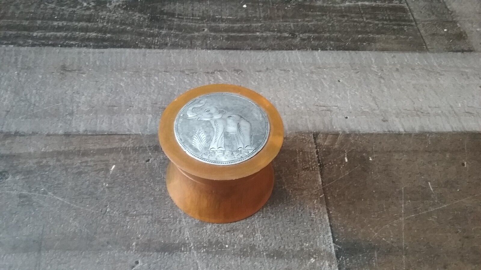 Vintage Elephant Tin Round Trinket Jewelery Box 3\'X2\' Diameter
