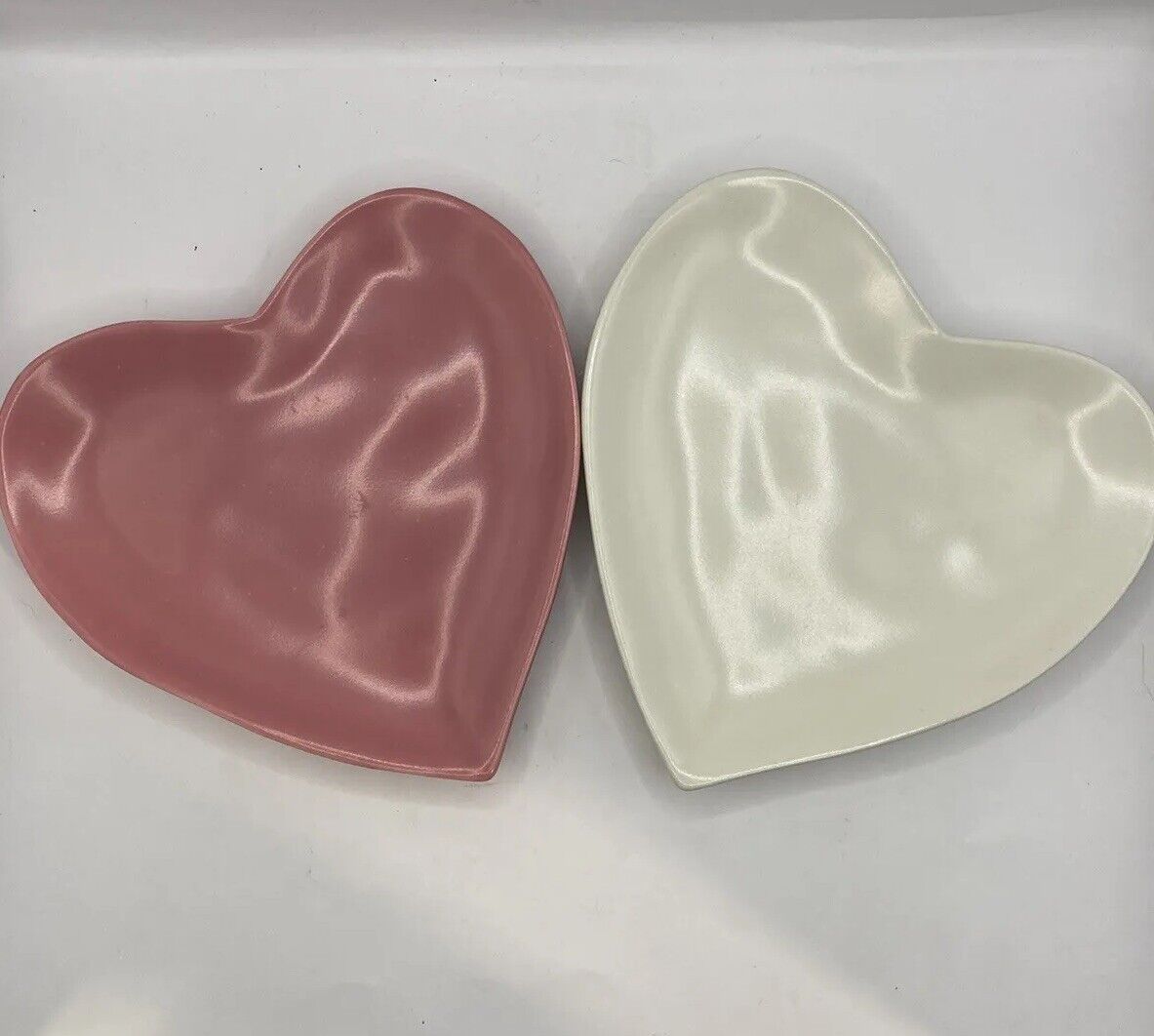 VTG Barbara Eigen Heart Plates Set of 2 Pink White Valentines Decor Dessert