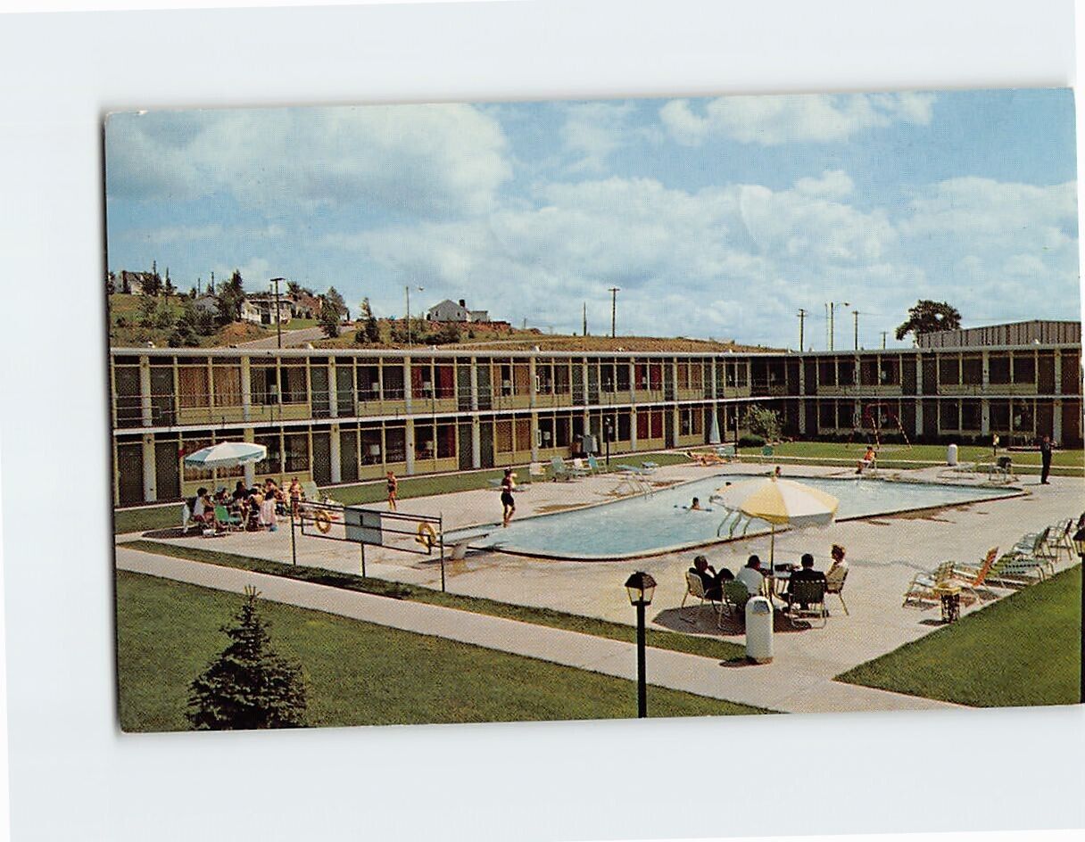 Postcard Holiday Inn Wausau Wisconsin USA