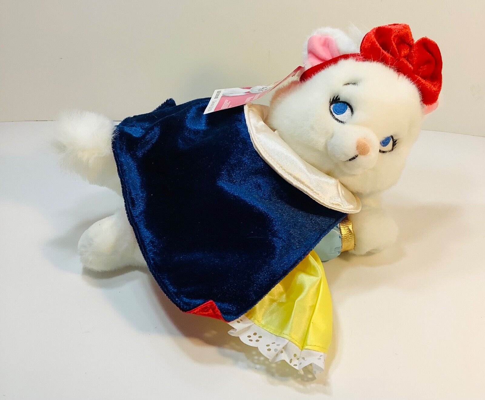 Vintage Disney store Princess Marie kitty as Snow White plush stuffed animal NWT