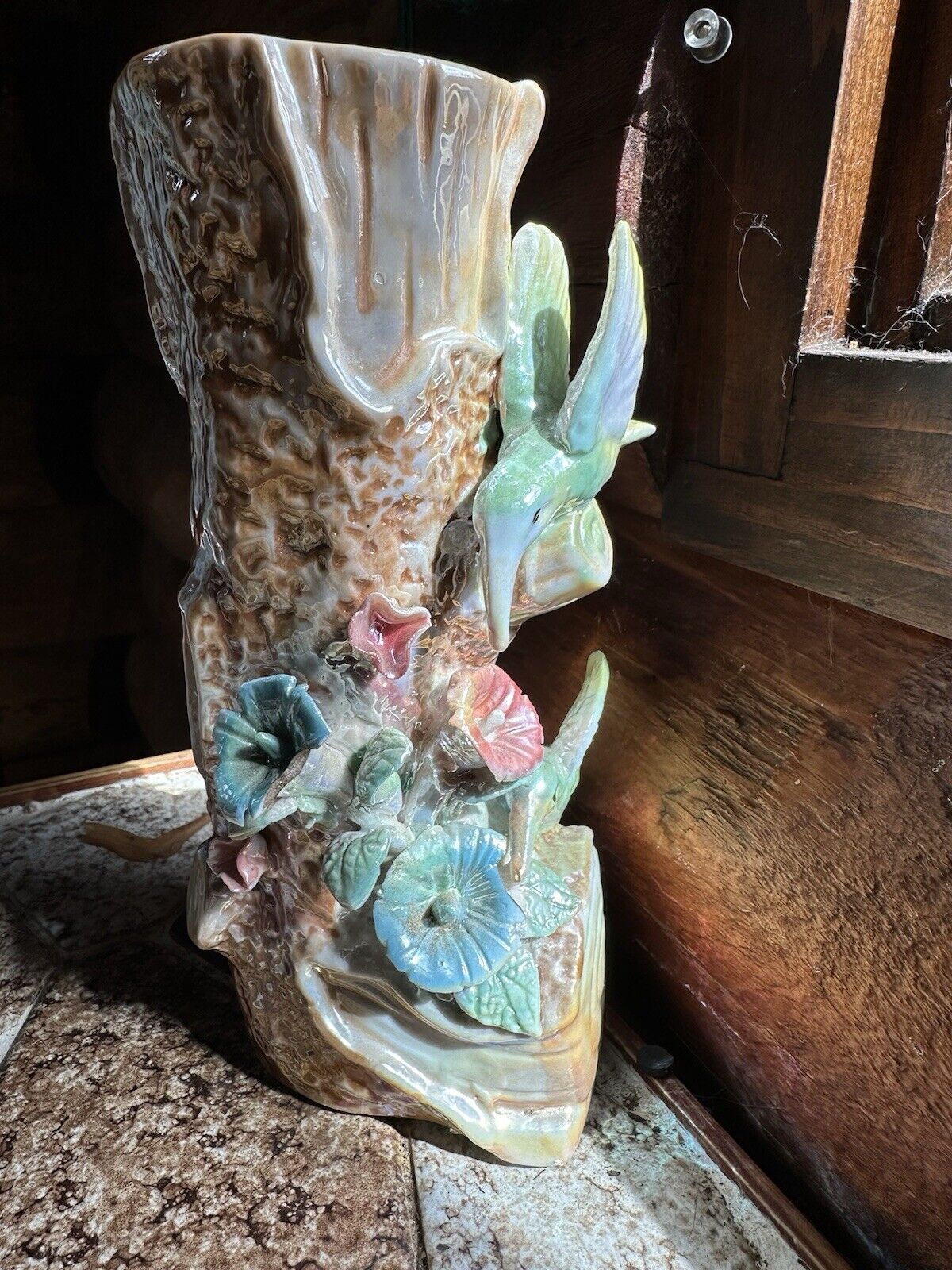 Beautiful Vintage Iridescent Porcelain Hummingbird Bud Vase 