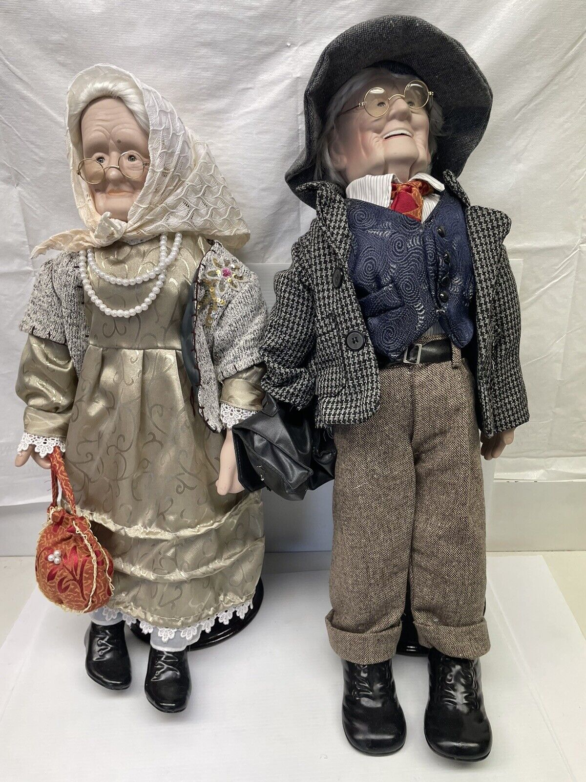 ELIZEBETHS COLLECTION Vintage 24” Tall Ceramic Face And Feet Old Man & Woman  