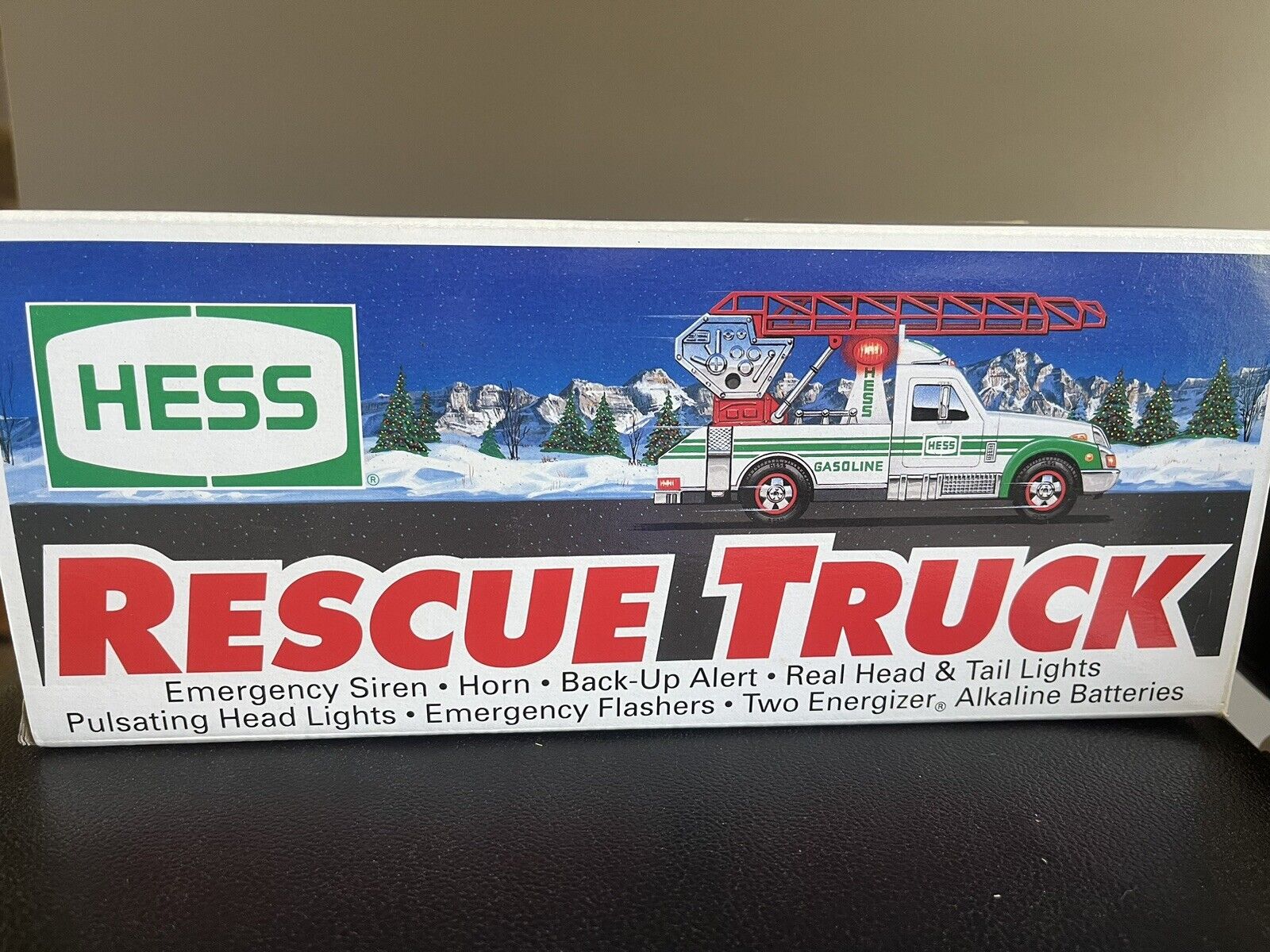 HESS 1994 Rescue Truck MINT BRAND NEW IN BOX(NOS)