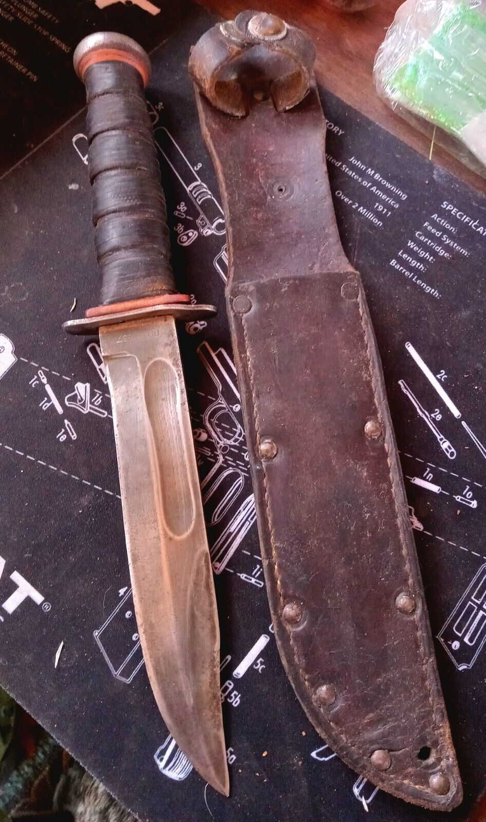 Vintage WW2 PAL RH37 Mark 2  Red SpacerKnife W Original Sheath
