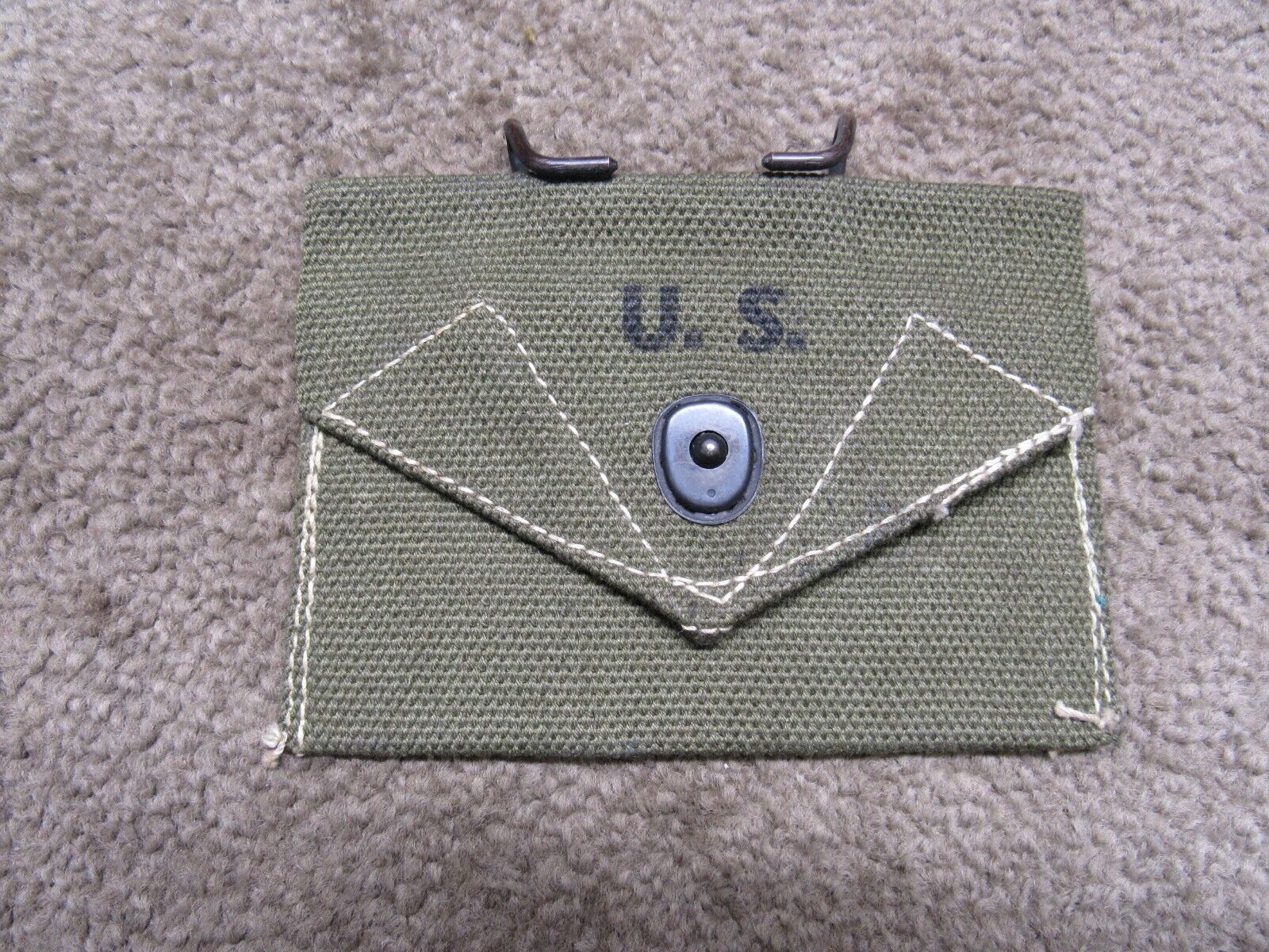 US WW2 M1942 First Aid Pouch OD Green With Date 1945 Brede Inc MFG NOS