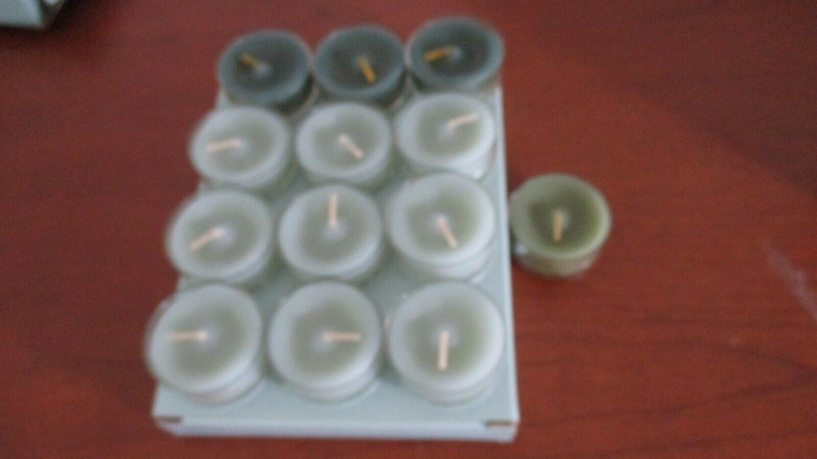 Partylite V06283~Set of 13~ CLEAR CUP GREEN TEALIGHT CANDLES~ NIB