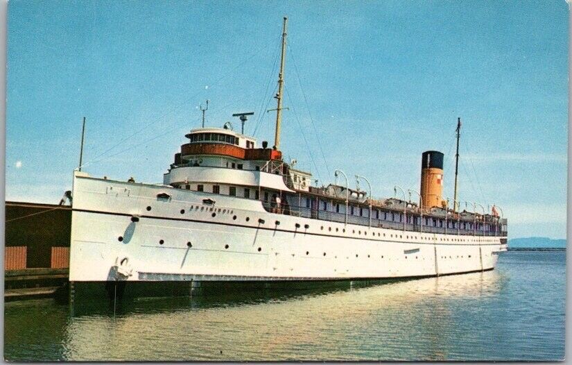 Great Lakes Steamship Postcard S.S. ASSINIBOIA \