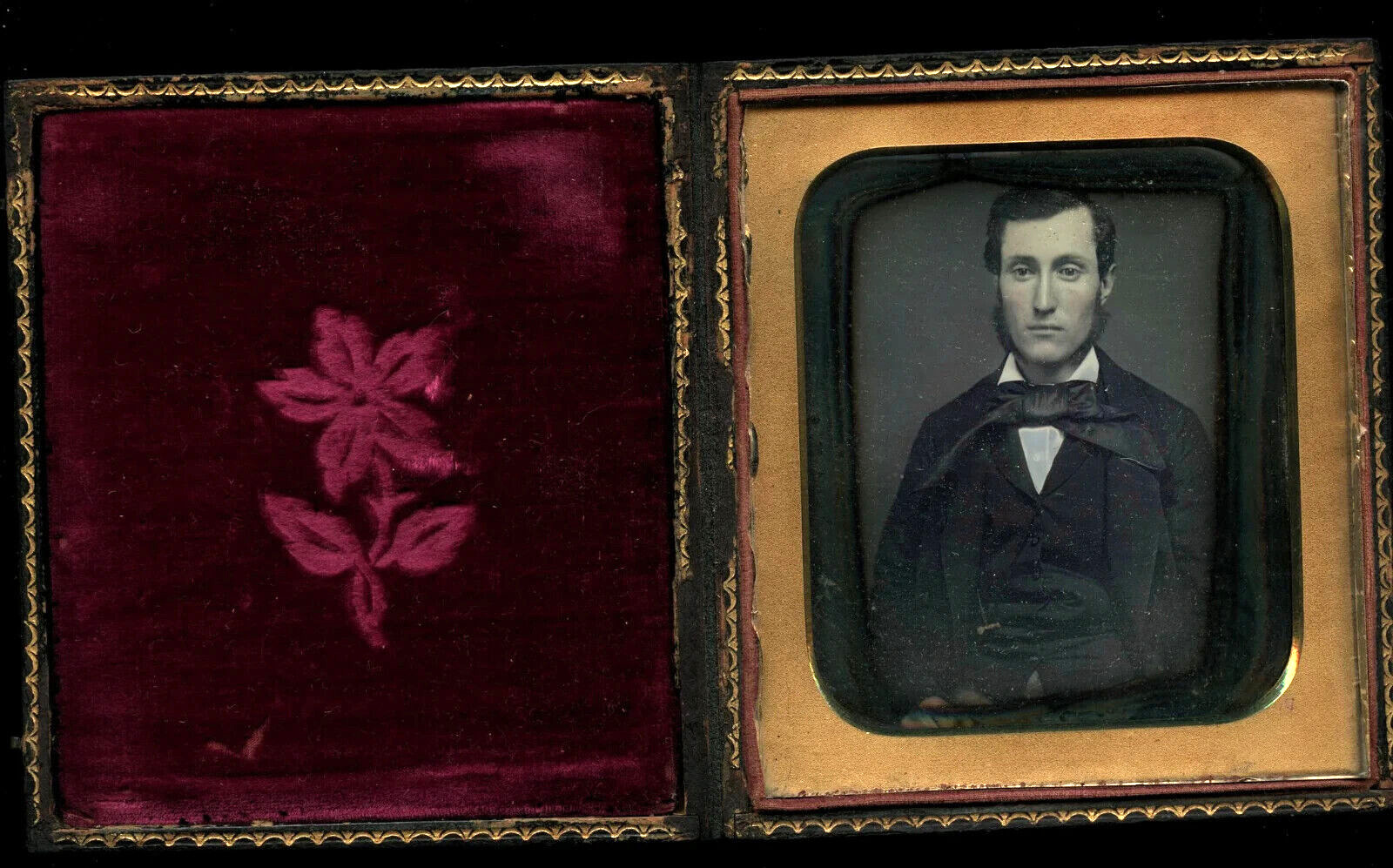 1/4 Daguerreotype of Handsome Man with Large Tie & Sideburns 1840s