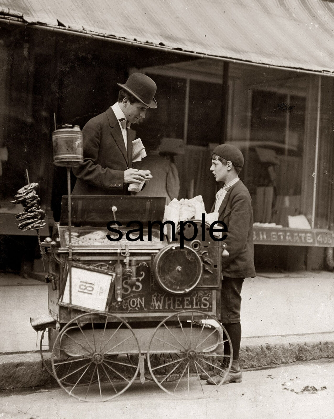 1910 WILMINGTON DE. Peanut Vendor STREET SCENE 8.5X11 PHOTO