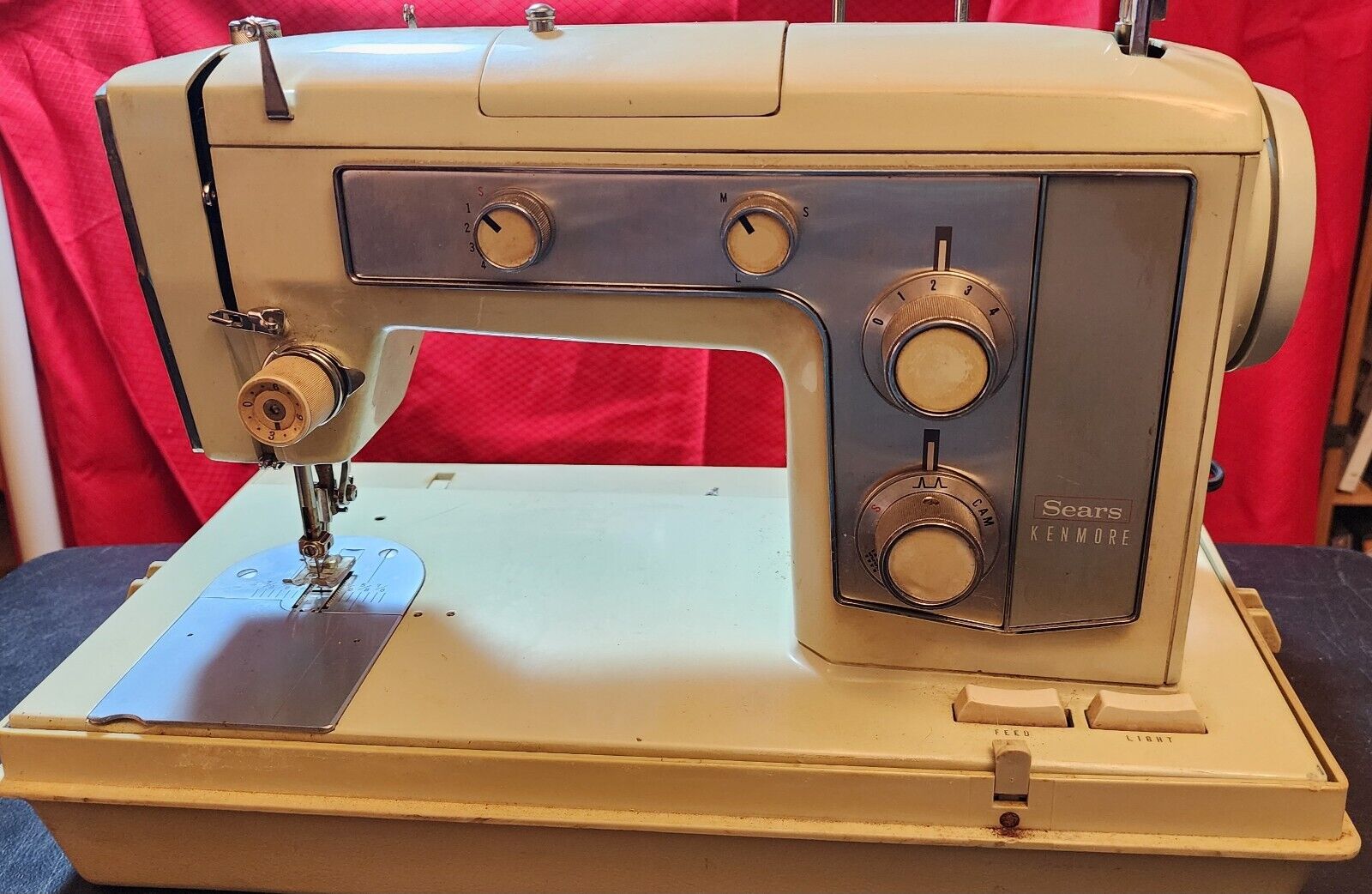 Vintage ~ Sears Kenmore Sewing Machine ~ Model 158.16013~ w/Peddle