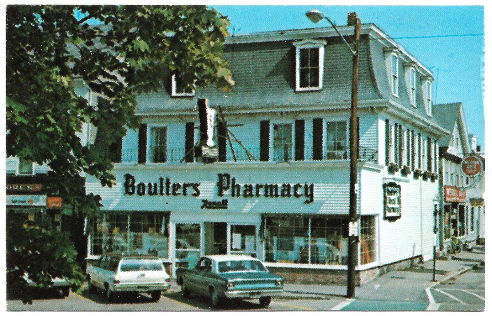 Milford New Hampshire NH Boulter\'s Pharmacy & Store Antique Car Vintage Postcard