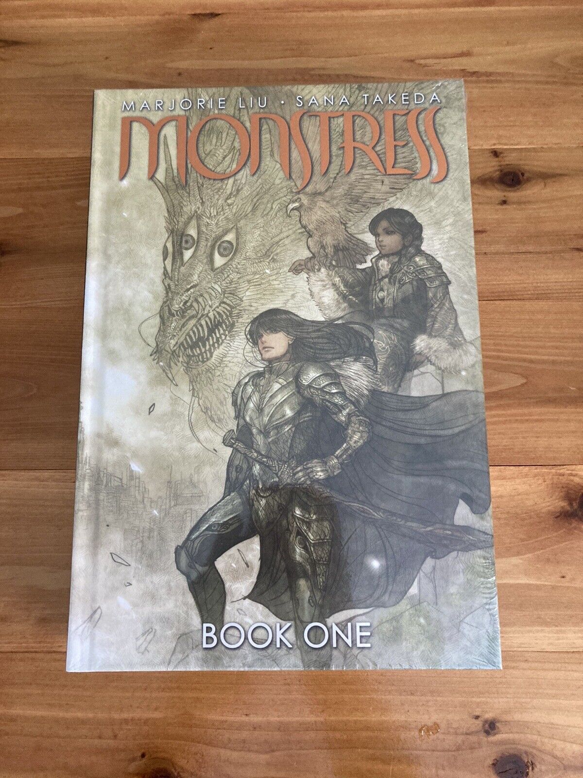 MONSTRESS Deluxe Edition Book 1