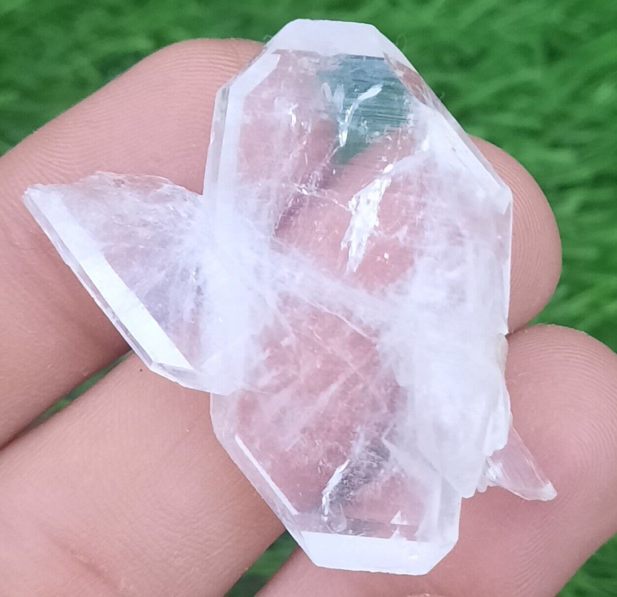 Natural Beautiful Faden Quartz Crystal healing reiki Rocks,Fossils & Mineral