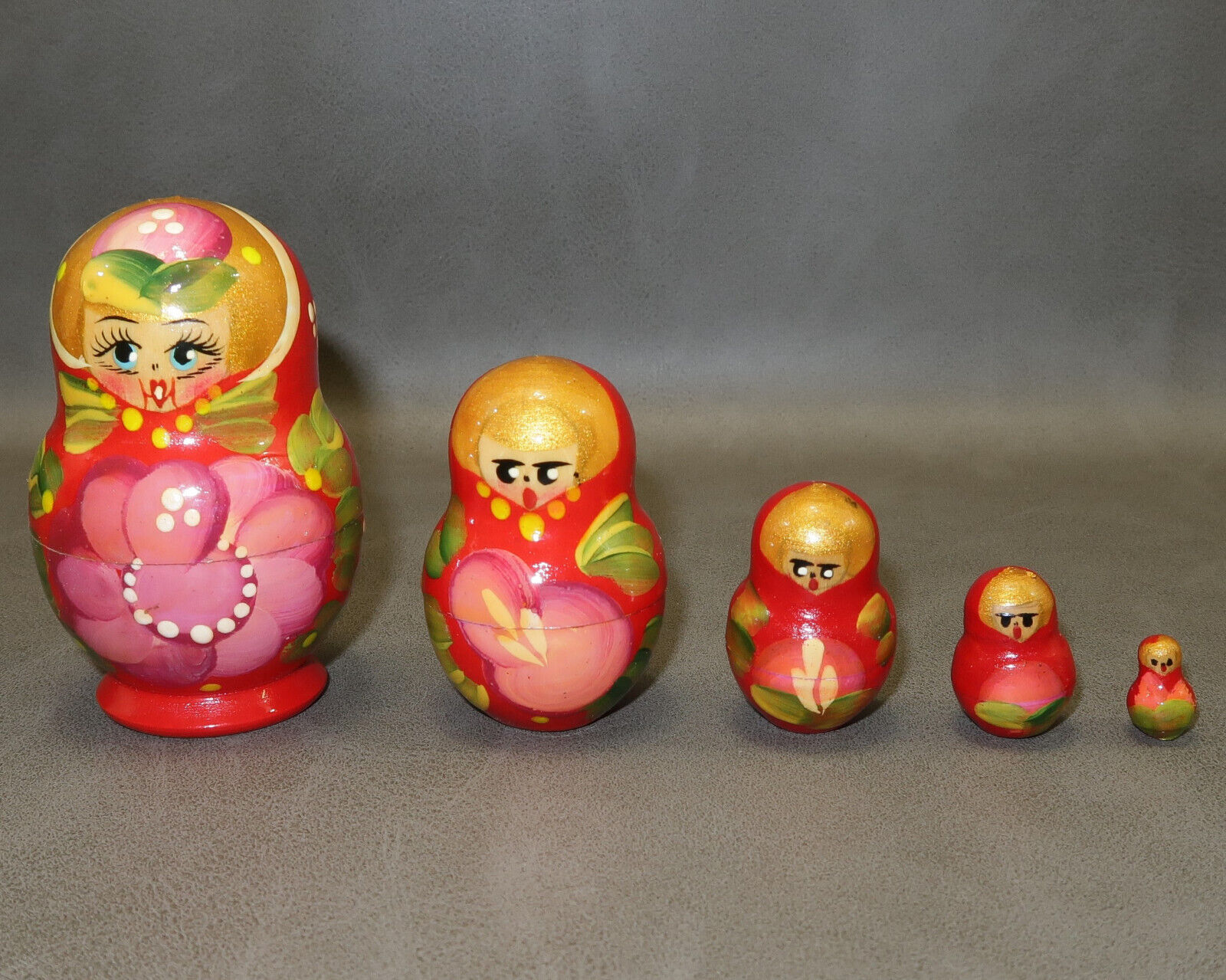 Vintage Matrioschka/Matryoshka LADY Russian Nesting Dolls - Red w/ Pink Flower