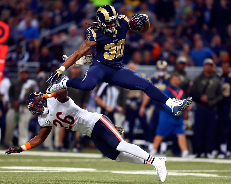 TODD GURLEY St Louis Rams  8X10 PHOTO PICTURE 22050703955