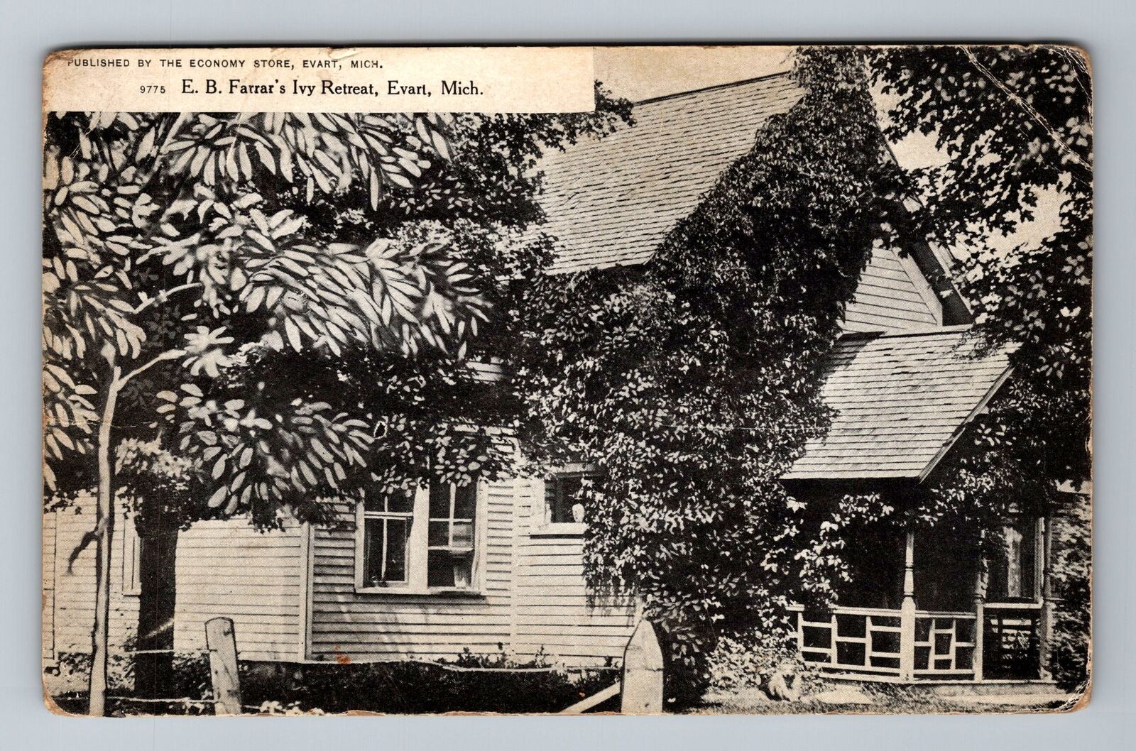 Evart MI-Michigan, E B Farrar's Ivy Retreat Vintage Souvenir Postcard
