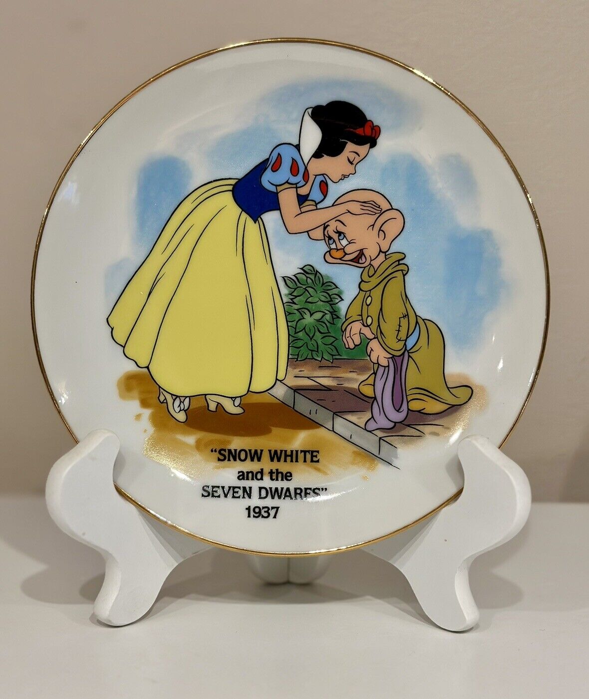 VTG Disney Snow White and the Seven Dwarfs 1937, A Kiss for Dopey Plate, 6 1/4
